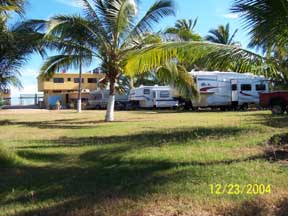 Lots of space for large RV rigs